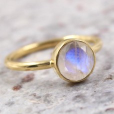Rainbow moonstone 8mm round silver bezel ring